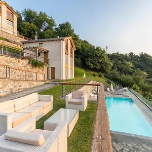 Beautiful Poolside And Stunning View Gardenia , Bellano Italien